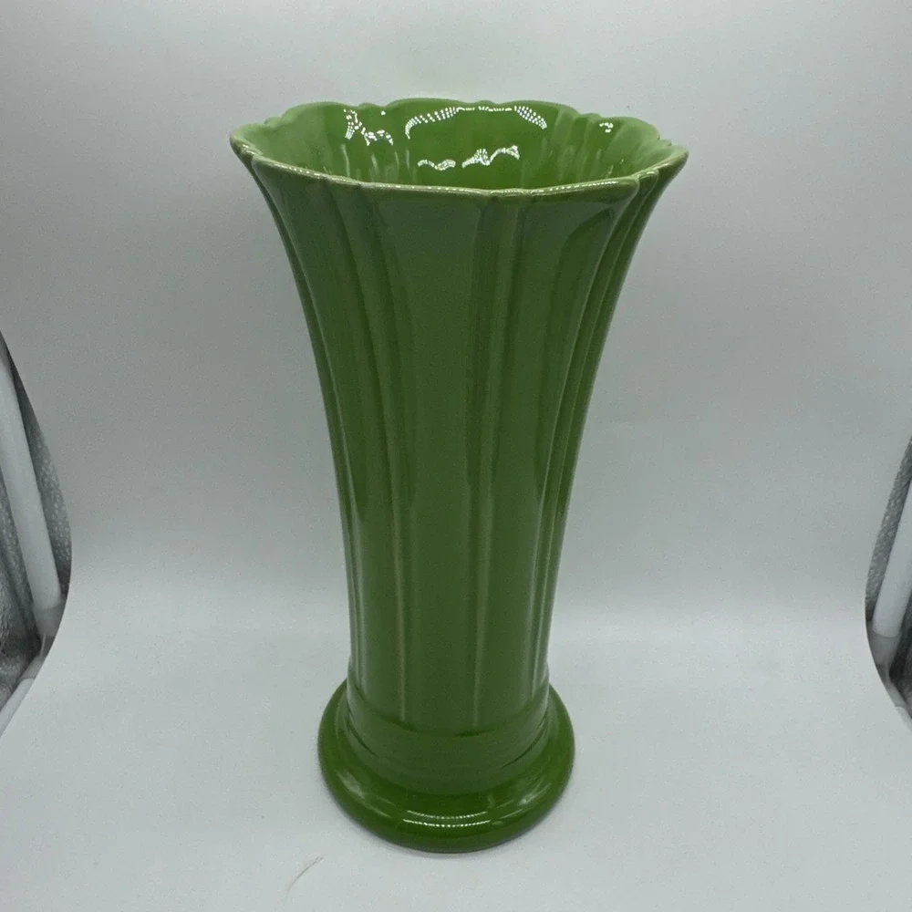 Fiesta Shamrock Green Medium Vase 9 5/8
